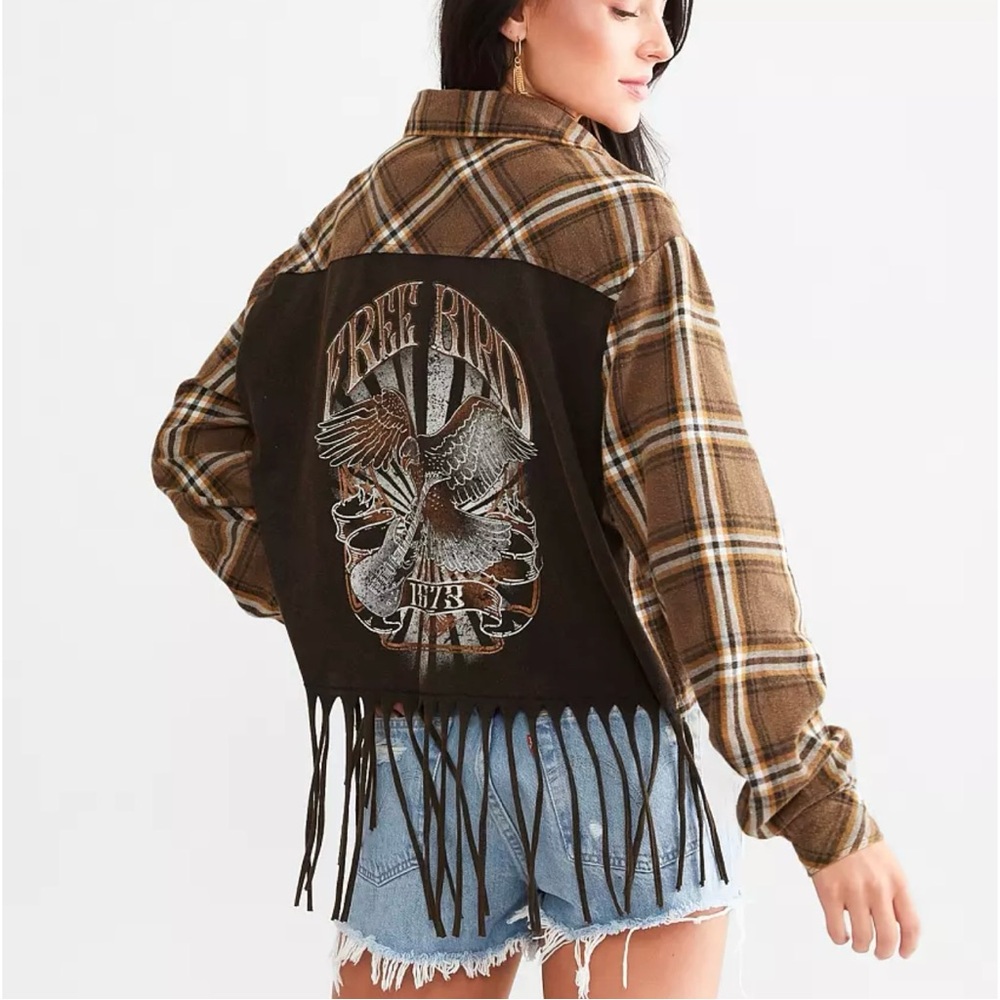 Buckle (La La Land) Free Bird Cropped Fringe Flannel Shirt
Size: L